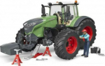 Bruder Tractor Fendt 105 0 Vario with a mechanic figure