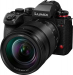 Panasonic Lumix DC-S1R II + 24-105mm