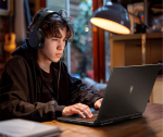 Acer Nitro V 17 AI ANV17-41 - AMD Ryzen 7 260 / 3.8 GHz - Win 11 Home - GeForce RTX 5060 - 32 GB RAM - 1.024 TB SSD NVME - 43.9 cm (17.3")
