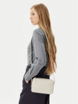 Calvin Klein K&auml;ekott Embossed Logo Camera Bag K60K612555 Beež