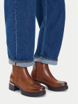 JENNY Saapad CEO-24F597-1 Pruun