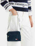 Tommy Jeans K&auml;ekott Tjw Ess Daily Crossover AW0AW18462 Ekr&uuml;&uuml;v&auml;rv
