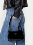Guess K&auml;ekott Arnela HWNY94 96170 Must
