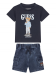 Guess Komplekti kuuluvad t-s&auml;rk ja teksa&scaron;ortsid I6GG04 K8HM4 V&auml;rviline Regular Fit