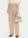 Guess K&auml;ekott HWJT93 44200 Roosa