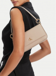 Calvin Klein K&auml;ekott Minimal Monogram Shoulder Pouch LV04K3161G Beež