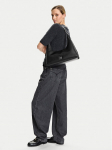 Calvin Klein K&auml;ekott Emblem Hw Lthr Shoulder Bag LV04F3262G Must
