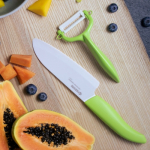 Kyocera FK140CP10NGR SANTOKU KNIFE AND PEELER Set, knife (14 cm blade) and peeler, Green