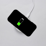 ROAR-i kest RAINBOW BUMPER, hildub MagSafe'iga IPHONE 17 musta vrvi jaoks