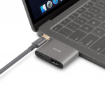Moshi USB-C HDMI adapteriga laadimine