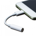 Akasa USB-C-st 3,5 mm krvaklapipistik adapter