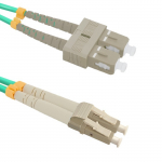 Qoltec optiline patchcord LC/UPC - SC/UPC | Mitmemoodiline | 50/125 | OM4 | Dupleks | 1m