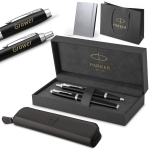 Parker komplekt: t&auml;itesulepe ja pastapliiats IM Black CT graveeringuga / kott, m&auml;rkmik ja kott Kingitusekomplekt