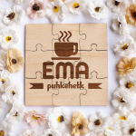 Puidust tassialus-pusle "Ema puhkehetk"