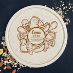 Puidust, graveeringuga l&otilde;ikelaud &bdquo;Ema k&ouml;&ouml;gis tehakse s&uuml;&uuml;a armastusega&ldquo;