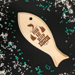 MINI graveeritud puidust l&otilde;ikelaud &bdquo;Fish, eat, sleep. REPEAT&ldquo;