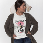 Naiste T-s&auml;rk "Just a girl who loves cats"