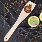 Puidust pannilabidas &bdquo;BBQ kuningas&ldquo;