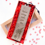 Graveeringuga j&auml;rjehoidja &bdquo;Raamat on parim s&otilde;ber&ldquo;