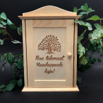 Puidust v&otilde;tmekarp "Tere tulemast" Sinu valitud perekonnanimega