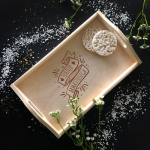 Puidust hommikueinekandik "Tehtud armastusega"