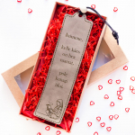 Graveeringuga j&auml;rjehoidja &bdquo;Inimene pole kunagi &uuml;ksi&ldquo;