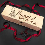 Puidust pudelikarp "Naerata, siin on veini"