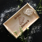 Puidust hommikus&ouml;&ouml;gikandik "Armukolmnurk"