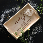 Puidust hommikus&ouml;&ouml;gikandik "N&auml;lg"