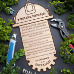 Graveeritud puidust tahvel &bdquo;T&otilde;eline ehitaja&ldquo;