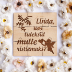 Puidust tassialus - pusle "Kas tuleksid mulle ristiemaks?" Sinu valitud nimega