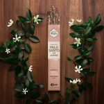 Sagrada Madre Palo Santo suitsupulber koos jasmiini suitsupulkadega