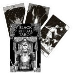 Must rituaal Tarot kaardid
