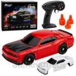 RC-spordidriftiauto vahetatava kere ja ratastega ning nelikveduga, punane, m&otilde;&otilde;tkavas 1:43