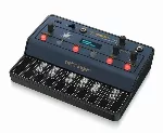 Behringer JT-4000M MICRO Hybrid Synthesizer