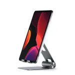 &bdquo;Satechi R1 Aluminum Hinge Holder Foldable Stand&ldquo; &ndash; kokkupandav alumiiniumist alus, m&otilde;eldud &bdquo;MacBookile&ldquo; ja &bdquo;iPadile&ldquo; (kosmosesinine)