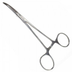 Miranda k&otilde;rvatangid - kumerad pintsetid koera k&otilde;rvadest karvade eemaldamiseks