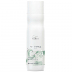 Wella Professional Nutricurls Micellar Shampoo on mitsellaarvesi &scaron;ampoon lainelistele ja lokkis juustele. 250ml