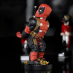 Cable Guys - Rear View Deadpool Marvel Telefoni ja kontrolleri hoidik
