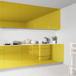 Iseliimuv m&ouml;&ouml;blikile, k&otilde;rgl&auml;ikega kuldne, 500 x 90 cm, pvc