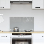 K&ouml;gi splashback helehall 70 x 40 x 0,6 cm karastatud klaas