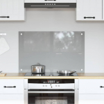 K&ouml;gi splashback helehall 80 x 50 x 0,6 cm karastatud klaas