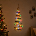 Rippuv j&otilde;ulupuu pallidega 90 cm 30 led-i mitmev&auml;rviline