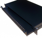FO paneel 24xSC duplex/LC quad liikuva riiuliga 19&acute;&acute; 1U must t&uuml;hi