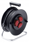 Maandusega pikendusjuhe 3 pesa / 40.0m rull kaablitrummel IP44 3G 1.5 mm&sup2; plastikust hingega