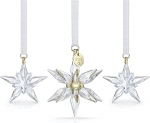 Swarovski Annual Edition 3D ornamentide komplekt 2025, 3-osaline komplekt l&auml;bipaistvate t&auml;htedega, 773 tahku ja valge grossipaelaga, suur ornament: 6,1 x 4,6 x 4,6 cm, V&auml;ike ornament: 6,1 x 4,6 x 4,6 cm: 4,9 x 0,8 x 4,3 cm.