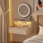 Ujuv riietuslaud seinale paigaldatud sisset&otilde;mmatav nurgapult Rock Topi t&auml;ispuidust rippuva &ouml;&ouml;kapiga koos LED-andurvalgusega ruumi s&auml;&auml;stev 60cm disainiga