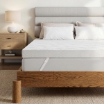 Madratsi 140 x 190 cm Topper Memory Foam Madratsi Topper 7,5 cm k&otilde;rgus Madratsi Topper Libisematu aluspind madratsite ja Box Spring voodi valge