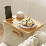 HOMCOM Paindlik bambusest diivanik&auml;etugi, diivanik&auml;etugi eemaldatava tassihoidjaga, kokkupandav k&uuml;lglaud 360 &deg; p&ouml;&ouml;ratava klambriga telefoni, suupiste, jookide jne jaoks