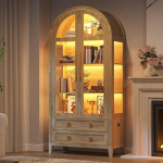 LVSOMT LED-valgustusega kumer klaasvitriin, 180 cm vitriinkapp klaasist ustega, kaarjas vitriinkapp 4 riiuli ja 2 sahtliga, 3 v&auml;rvi valgustus, vitriinkapp klaasist puidust